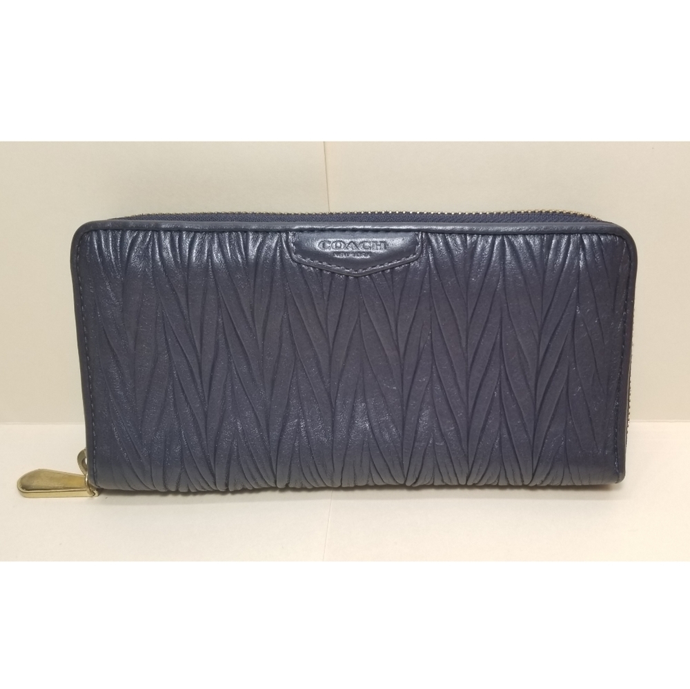 EUC Coach Madison Gathered Leather Wallet-purple